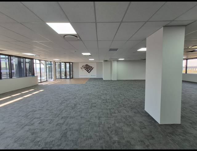 282M² OFFICE TO LET IN WOODMEAD